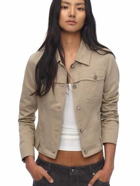 Women's Beige Cropped Jacket